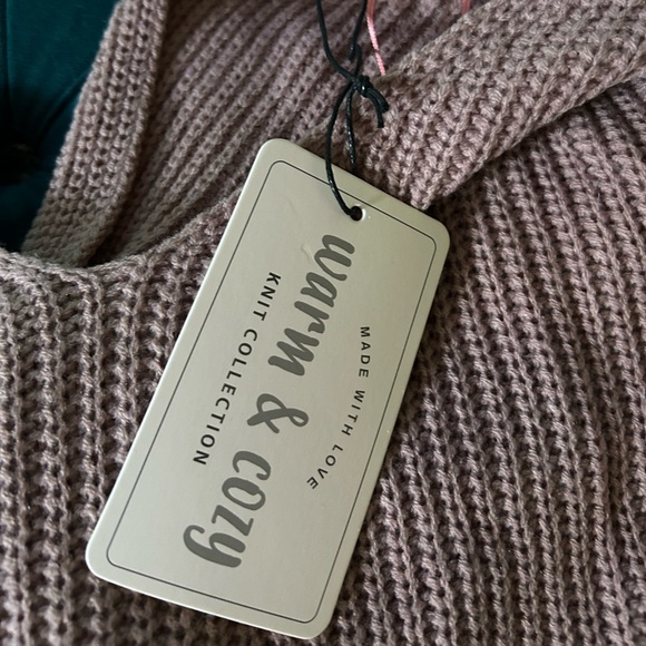 Open back  Ribbed Knit Sweater - Picture 5 of 6